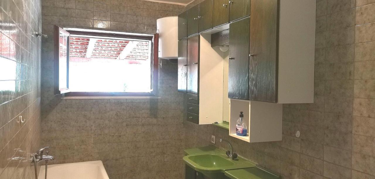 Big House For 14 People In Centre Of Lumbarda Apartment Екстериор снимка