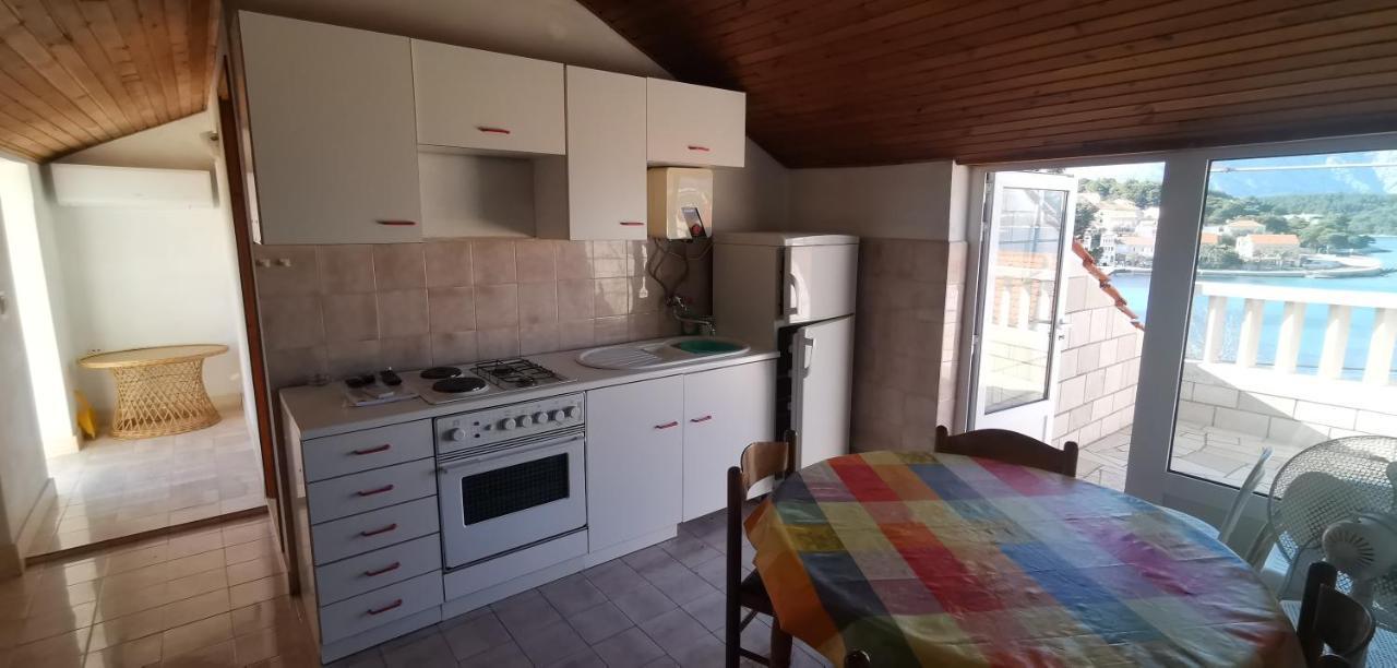 Big House For 14 People In Centre Of Lumbarda Apartment Екстериор снимка