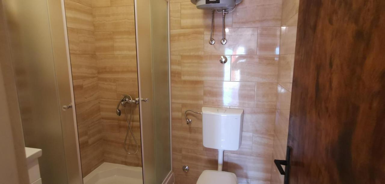 Big House For 14 People In Centre Of Lumbarda Apartment Екстериор снимка