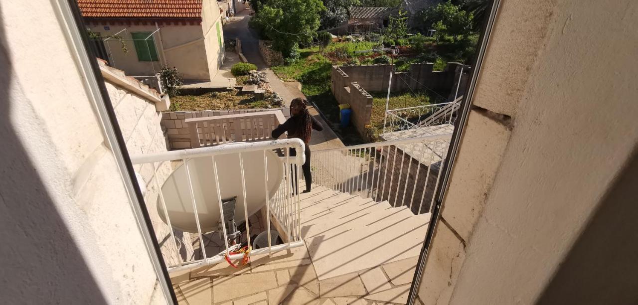 Big House For 14 People In Centre Of Lumbarda Apartment Екстериор снимка