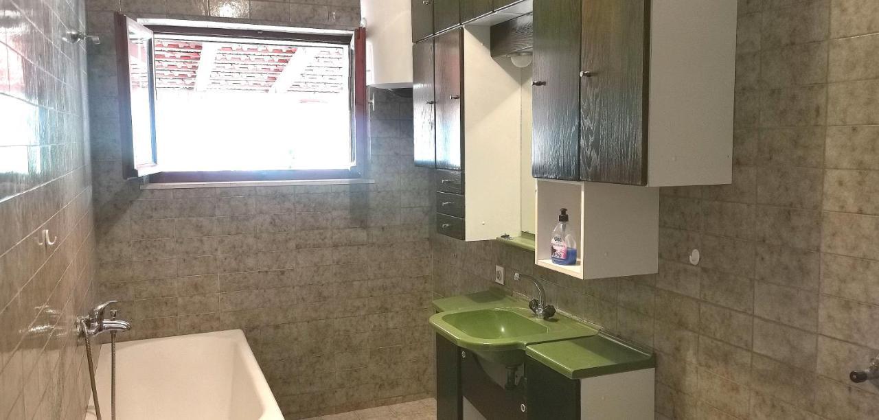 Big House For 14 People In Centre Of Lumbarda Apartment Екстериор снимка