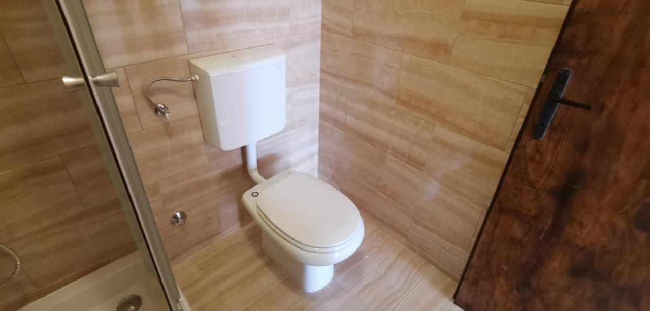 Big House For 14 People In Centre Of Lumbarda Apartment Екстериор снимка